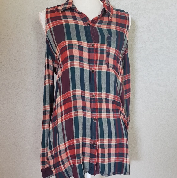 Silence + noise cold shoulder button down shirt - Picture 2 of 8